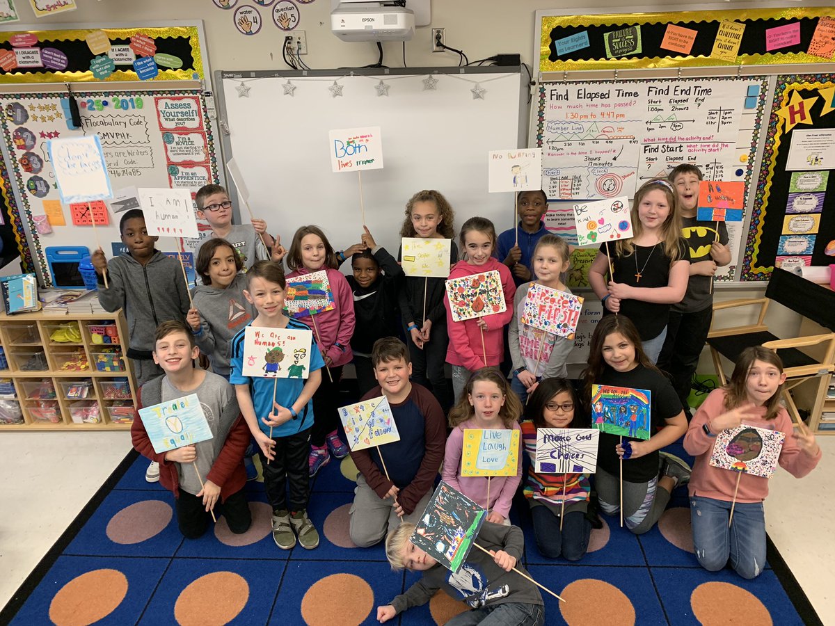 AshleeUpp's tweet image. We had so much fun with the #peacesignsproject! This project developed by @CollinsNBCT unites students with classrooms around the world to promote unity and peace through the creation of peaceful signs and demonstration marches.
