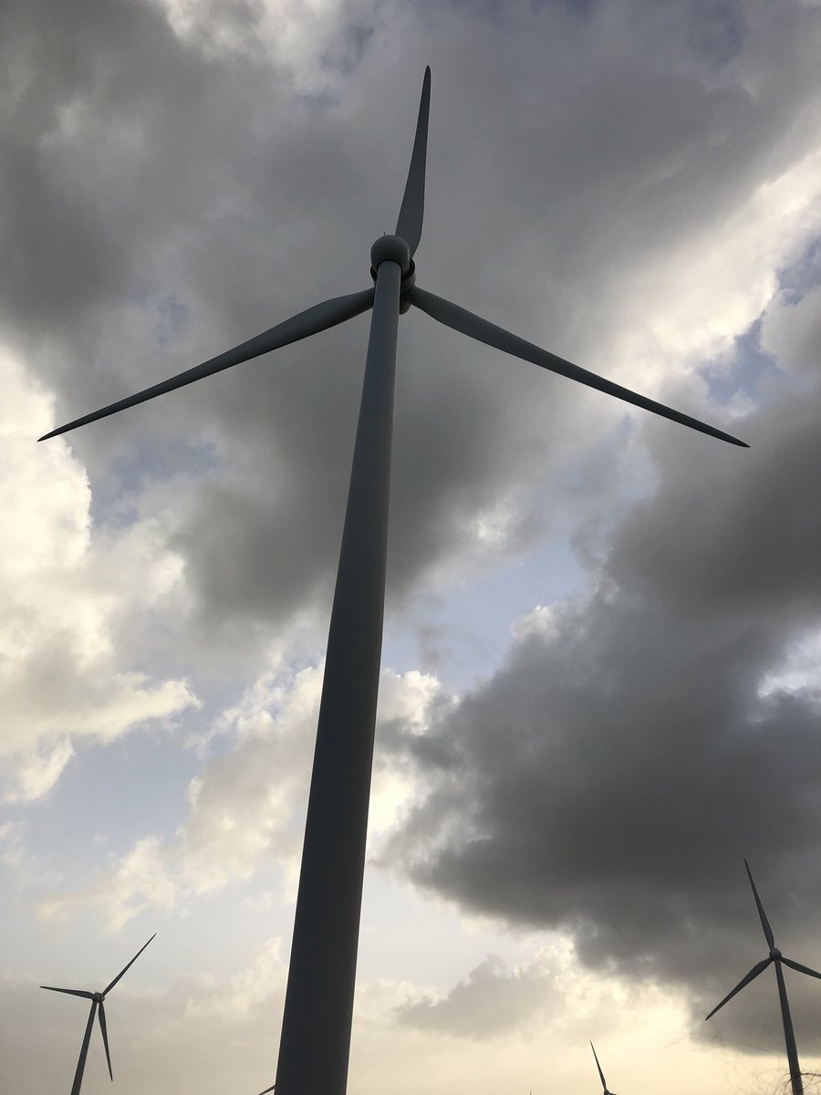 basicbi76496786's tweet photo. Is there wind @ wind farms? https://t.co/0OhyLF3vEP