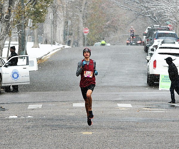 Showing #sweetdetermination, teen runner Erik L. finished first in the 2018 #GreatCandyRunDen with a time of 16:13. Check out all the results: ow.ly/byyQ30niyjh