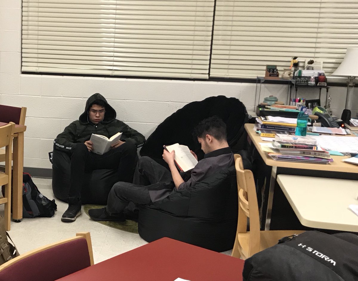 melannpero's tweet image. Love #FreeReadFriday ! #Berm226