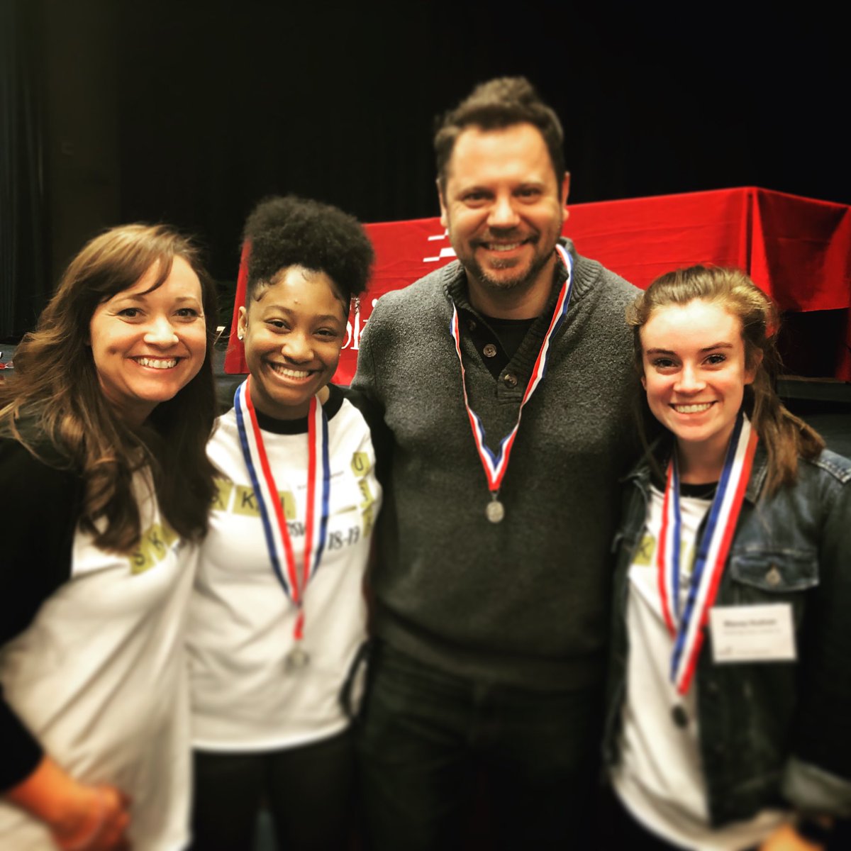 RHS_TheBuzz's tweet image. Broadcast News team takes home Region awards and we are honored to have @Mackenzie_07 ‘s dad, @taianderson , there to accept her medal. #alwaysahornet #stickupforlove