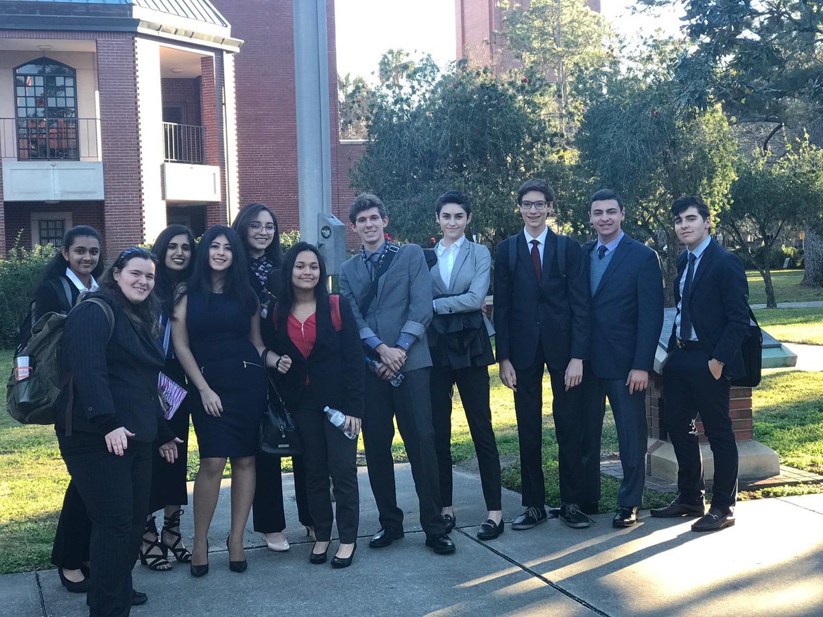 doralmodelun's tweet photo. Doral Academy’s GatorMUN XVI delegation!👩‍⚖️🐊👨‍⚖️ https://t.co/fH3N7NTXzj
