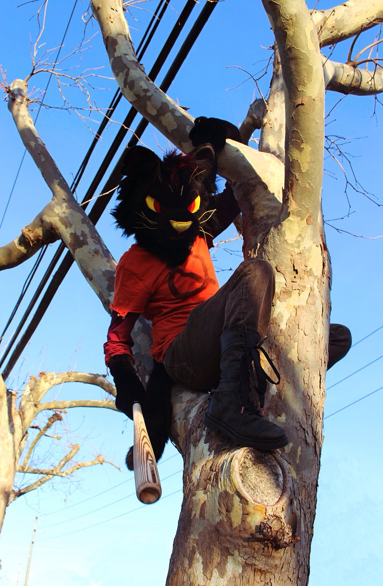 Someone call the fire department.   #FursuitFriday