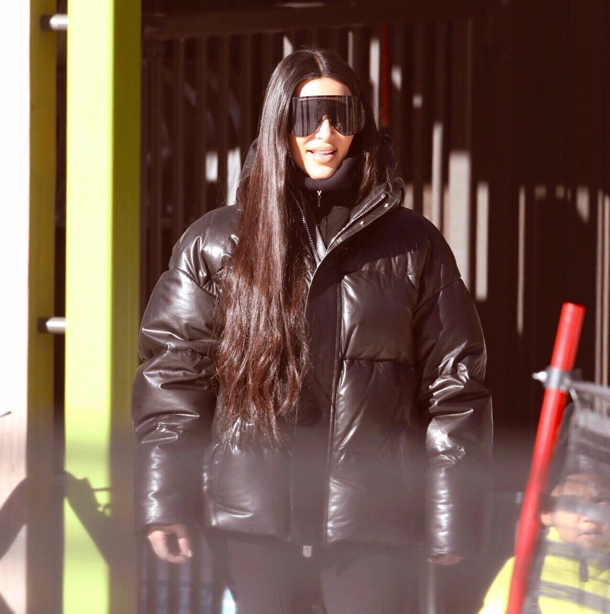 theshiryraz's tweet photo. How do you look this good skiing!? ❤️ Extensions by me @KimKardashian #ShiryRazExtensions #HairExtensionExpert #girlboss #beauty #love #entrepreneur #hairstylist #hairstyles #womeninbusiness #haircolor #womeninbiz #behindthechair #bossbabe #motivation #hairextensions #hairstyle https://t.co/nEIf8C8BgZ