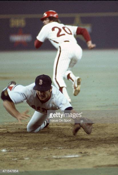 1974Baseball's tweet image. Mike Schmidt takes off for second as Don Kessinger triples past a diving Carl Yastrzemski in the eighth inning of the 1974 All-Star game at Pittsburgh. Schmidt scored to give the NL a 6-2 lead and Kessinger later scored on a wild pitch by Rollie Fingers. @kessing @studulaters