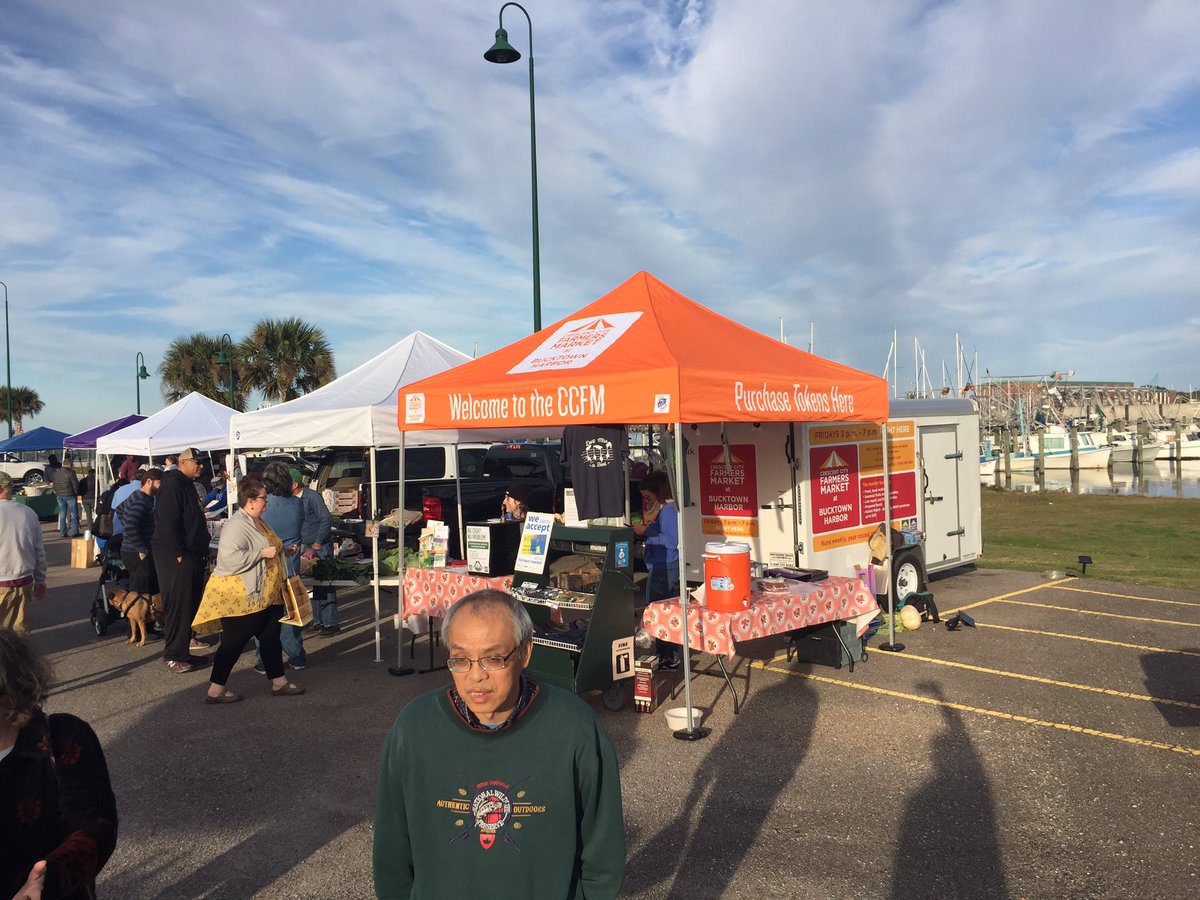 ChefKevinBelton's tweet photo. What a gorgeous day to visit the farmers market! #freshness #nola #home #fruitsandveggies #loadeddown https://t.co/kzsPsTYnuY