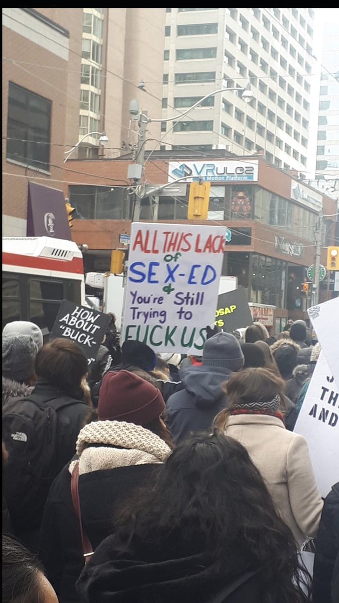 _Brittxnyb's tweet photo. #ONPoli #onpoli #OSAPprotest #OSAP https://t.co/Sdov5TbzOY