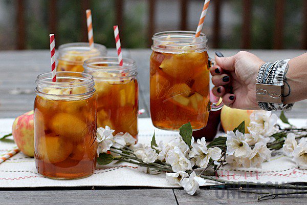 #ad Apple Spice Sweet Iced Tea Recipe!  In the South, sweet tea is not just a beverage; it’s a way of life.  You're going to love this delicious twist on sweet tea using @TetleyUSA tea! {📸 <a href="/TheMomUnleashed/">Mom Unleashed</a>} #GetSweetOnTea

Go grab the recipe here ➡️ bit.ly/2S2SasA