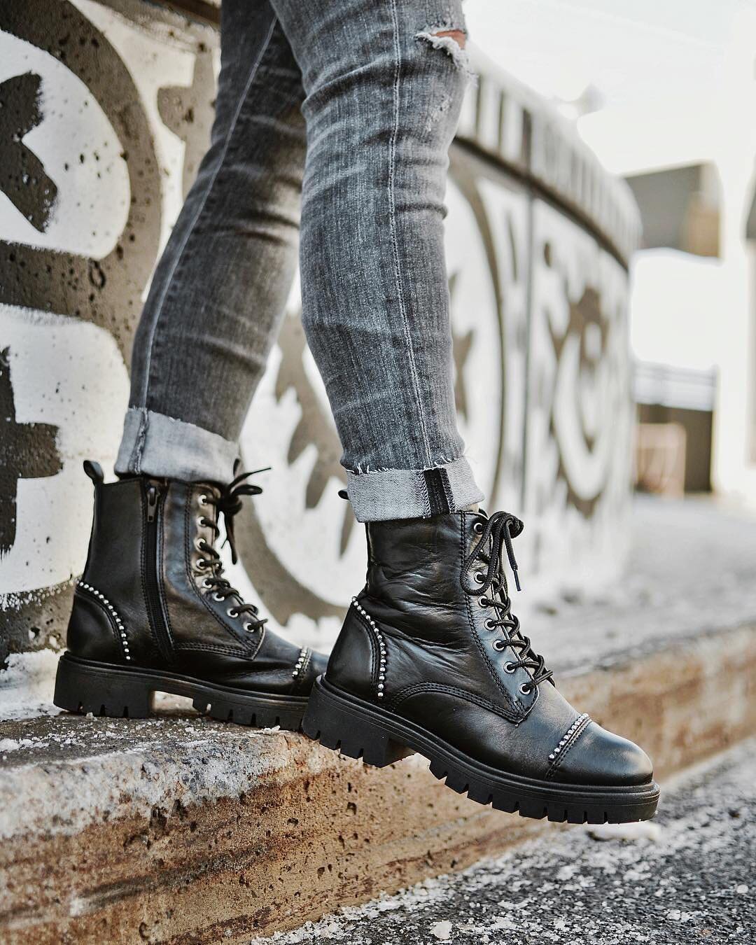 Oceanien tøjlerne Databasen ALDO Shoes on X: "Hot new studded boot alert. https://t.co/08vFEsPYg7  #footwearfriday https://t.co/gUfC6JCHGv" / X