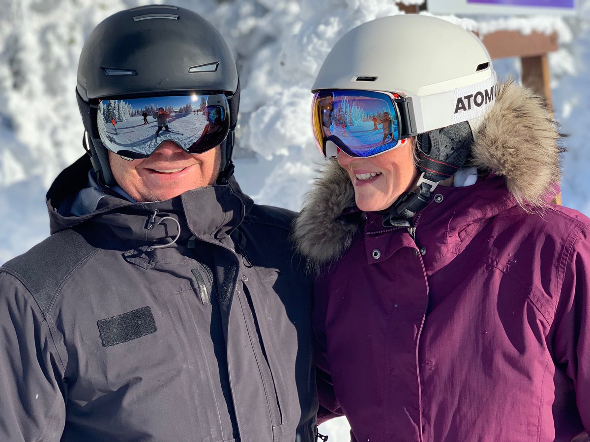 Collection of <a href="/AirCanada/">Air Canada</a> pilots repping  #ACPA on another beautiful day <a href="/SunPeaksResort/">Sun Peaks Resort</a>  Save something in the tank for tonight’s entertainment please