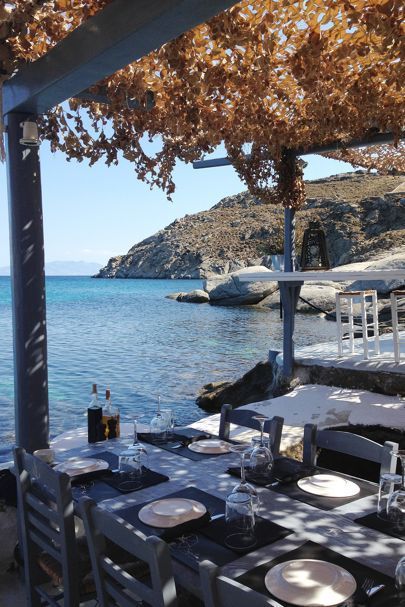 Looking for holiday ideas? Mykonos is one of the most glamorous of the Greek islands - check out our tips on where to eat, drink, and stay. buff.ly/2Ls8aRs