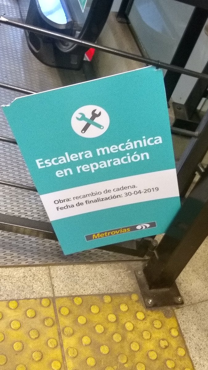 vanelevit's tweet image. 3 meses para arreglar una escalera mecánica en la estación Echeverría del #SubteB . No será mucho, @Metrovias ??