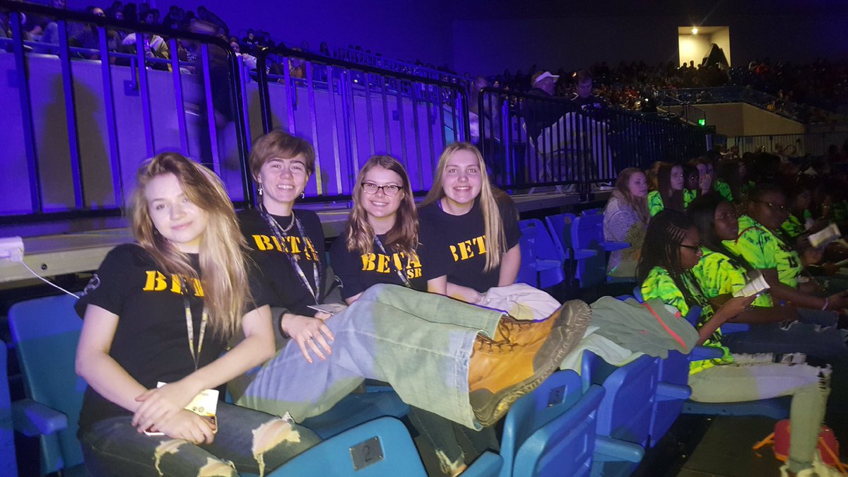 LibertyThePug's tweet photo. #betacon19 https://t.co/pi0hazQTIJ