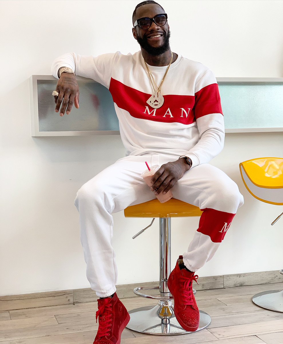 I smile simply 
because I Am truly 
happy with who I Am...🤔
Blessings 🙏🏿
@boohooMAN 
#BombZquad