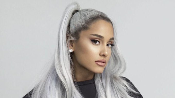 Hentaibobby's tweet photo. since ariana grande fans wanna get brave, let me prove a point.

who's more influential?
rt for a jar of mayonnaise ✨💕✨
like for ariana grande.🤢 https://t.co/A95b2zhErz