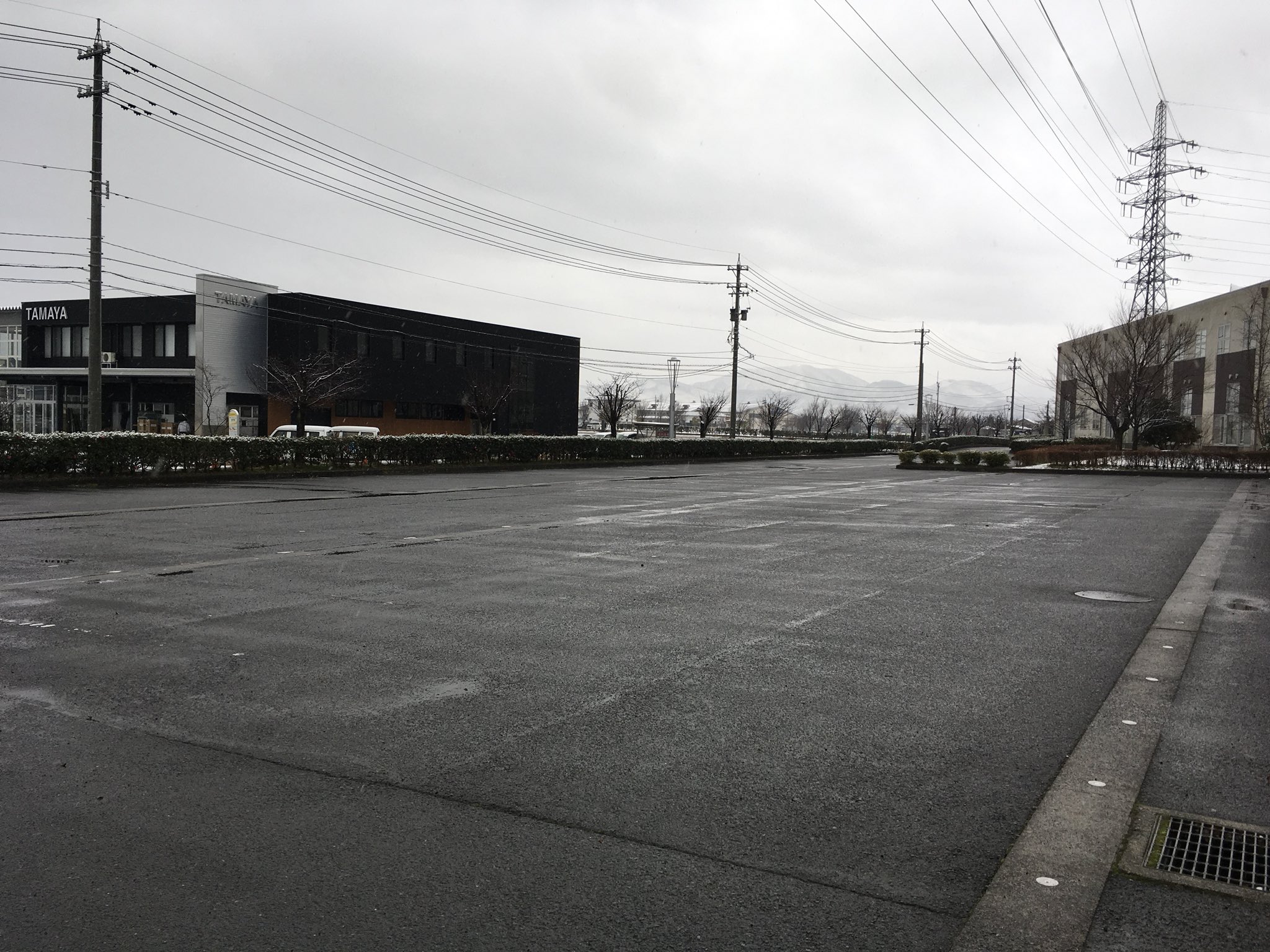 サンドーム福井 公式 サンドーム福井の駐車場の状況についてホームページで随時更新しているよ 8時分現在の周辺はこの通りです T Co Z7ic5t69vv サンドーム福井 コンサート ポルノグラフィティ 雪 T Co Vd6vd464e7 Twitter