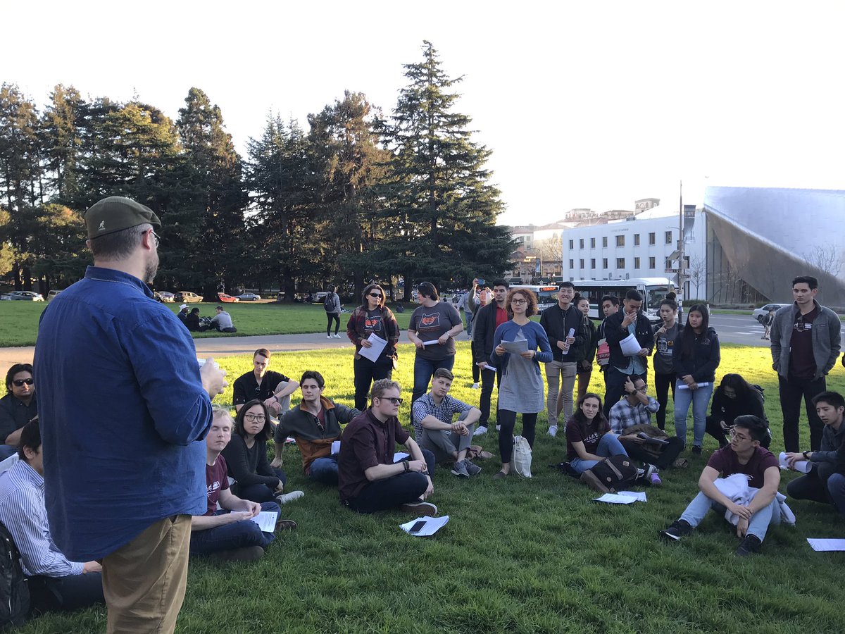 _amandaleahy's tweet image. Pleasant afternoon to lead a technical transportation-focused walking tour of #Berkeley &amp;amp; kick off the #ITE2019SLS #StudentLeadersipSummit.

Shout out to @CityofBerkeley’s Eric Anderson for helping to wrap up the event.

#WalkBerkeley