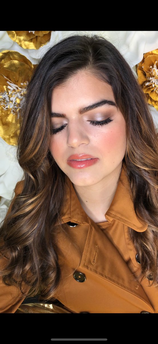 MelisNichole's tweet photo. @LOrealUSA Infallible 24hr eyeshadow pigments for the win!! #model #mua https://t.co/Z4EyYLwhYI