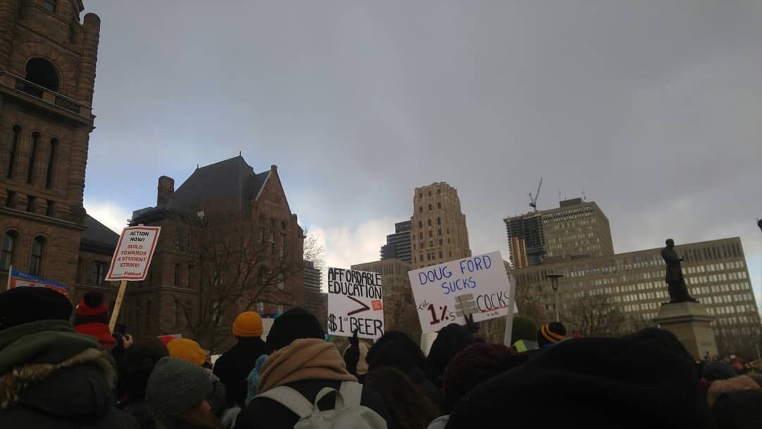 SauleKalin's tweet photo. Stop Ford, Save OSAP 💪#OSAP #OSAPprotest #Protest https://t.co/lAadk2XtsU