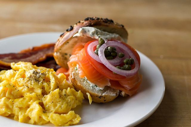 After 11 months, Early to Rise Brunch is back with SF's best bagels &amp; lox!🍳
Be sure to book tickets in advance to reserve your seats (link in bio)! bit.ly/2TeDion