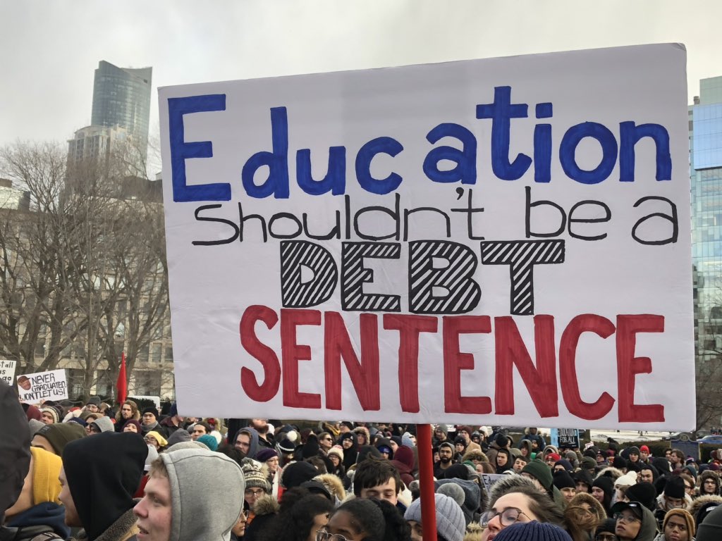 Kathleen_Wynne's tweet photo. #OSAPprotest #StudentsDemandAction Stand up for #education rights. Remind this government that Ontario’s future depends on an educated workforce and that education is a long game. Thoughtless cuts to education are short sighted and detrimental. . #ontpoli https://t.co/zngWrdKfC4