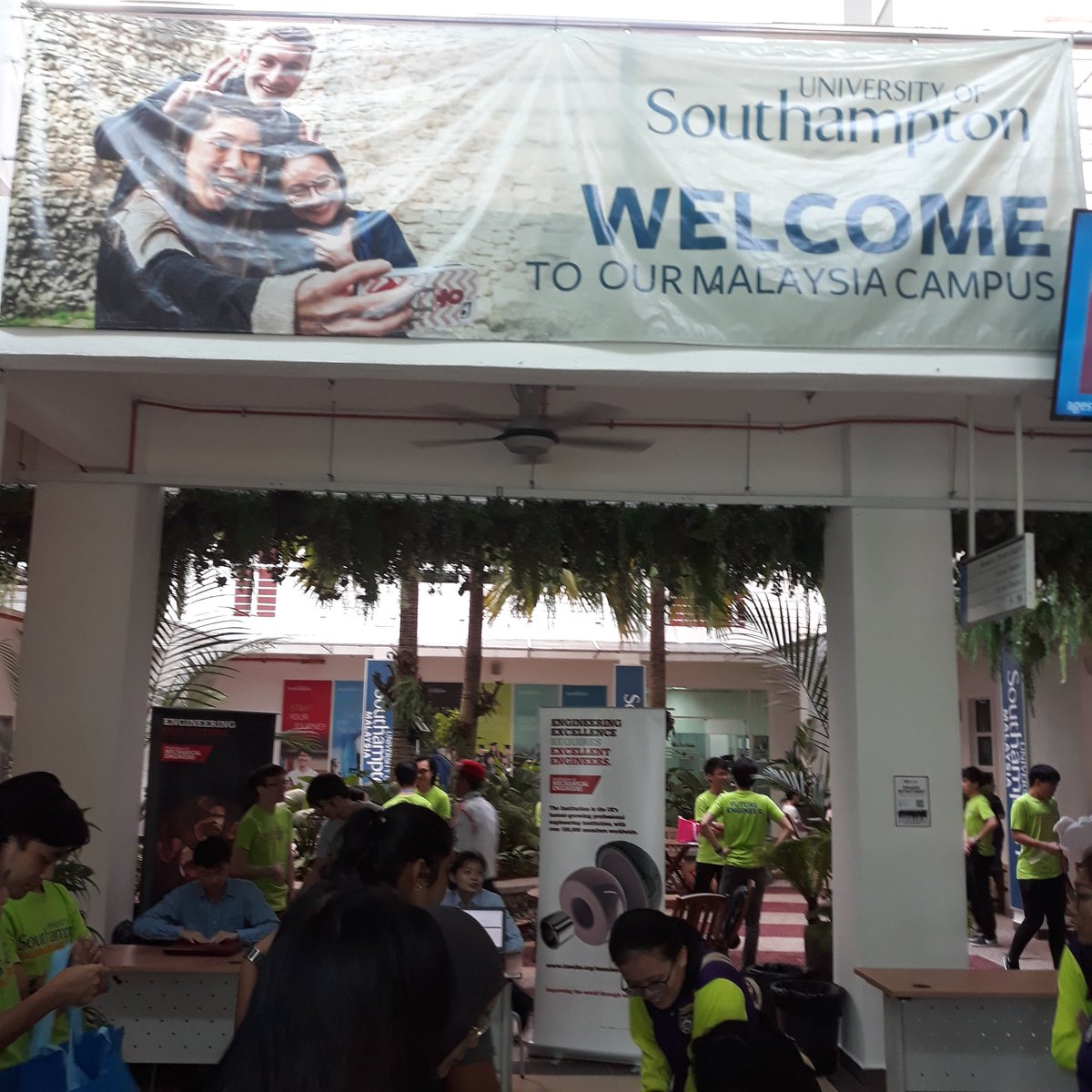 JonInegbedion's tweet photo. It's Open Day @Southampton_MY Welcome to Future Engineers, welcome to Taman Mount Austin school! https://t.co/sdS5kofv2c