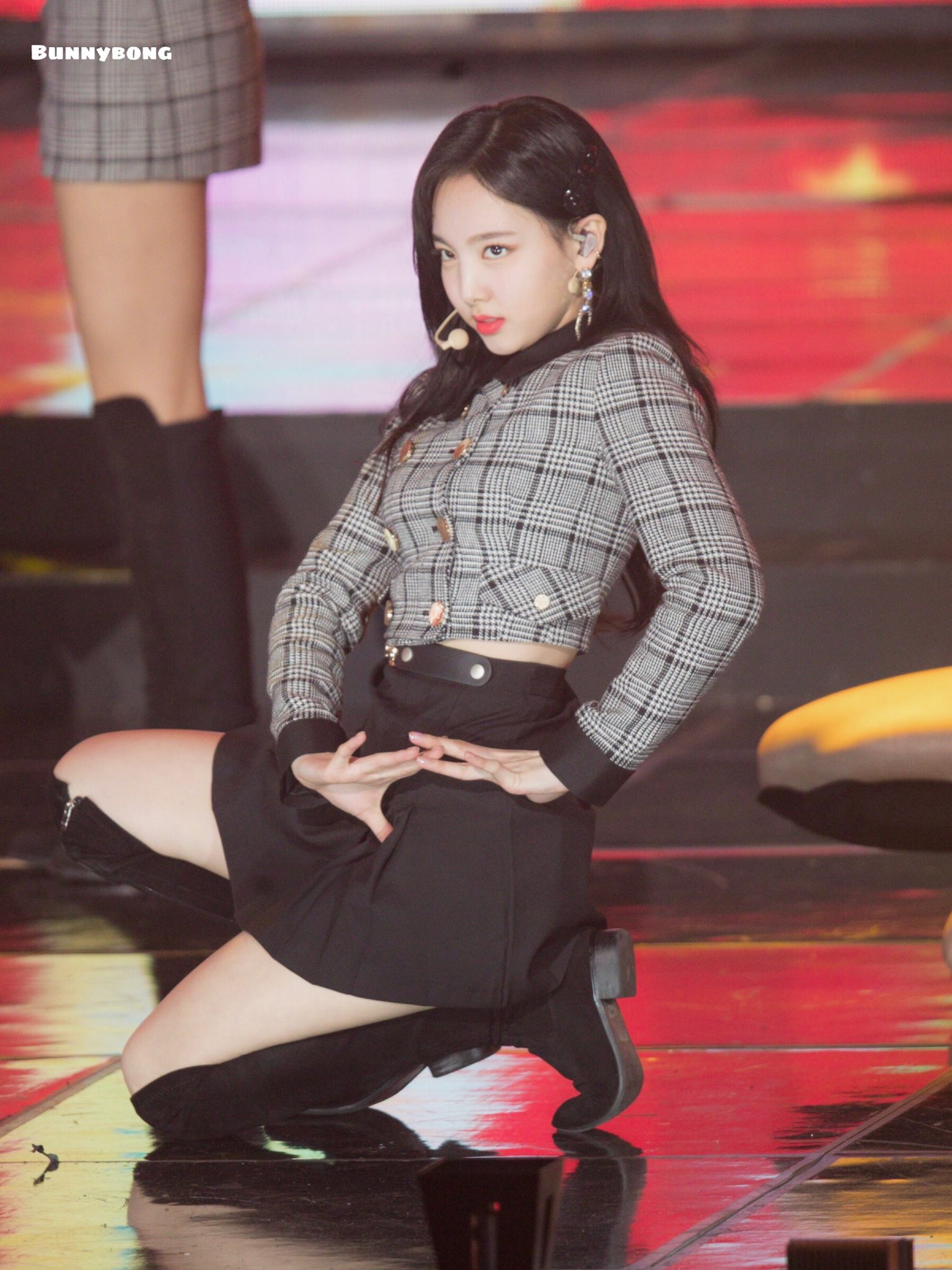 DxzQGZTVYAAt9hm.jpg:orig