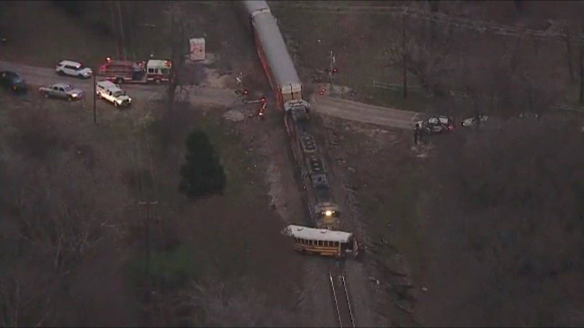 1 child killed, 1 hurt in Texas train-bus collision bit.ly/2WjXYgB?utm_so… https://t.co/DCbszVSjm6