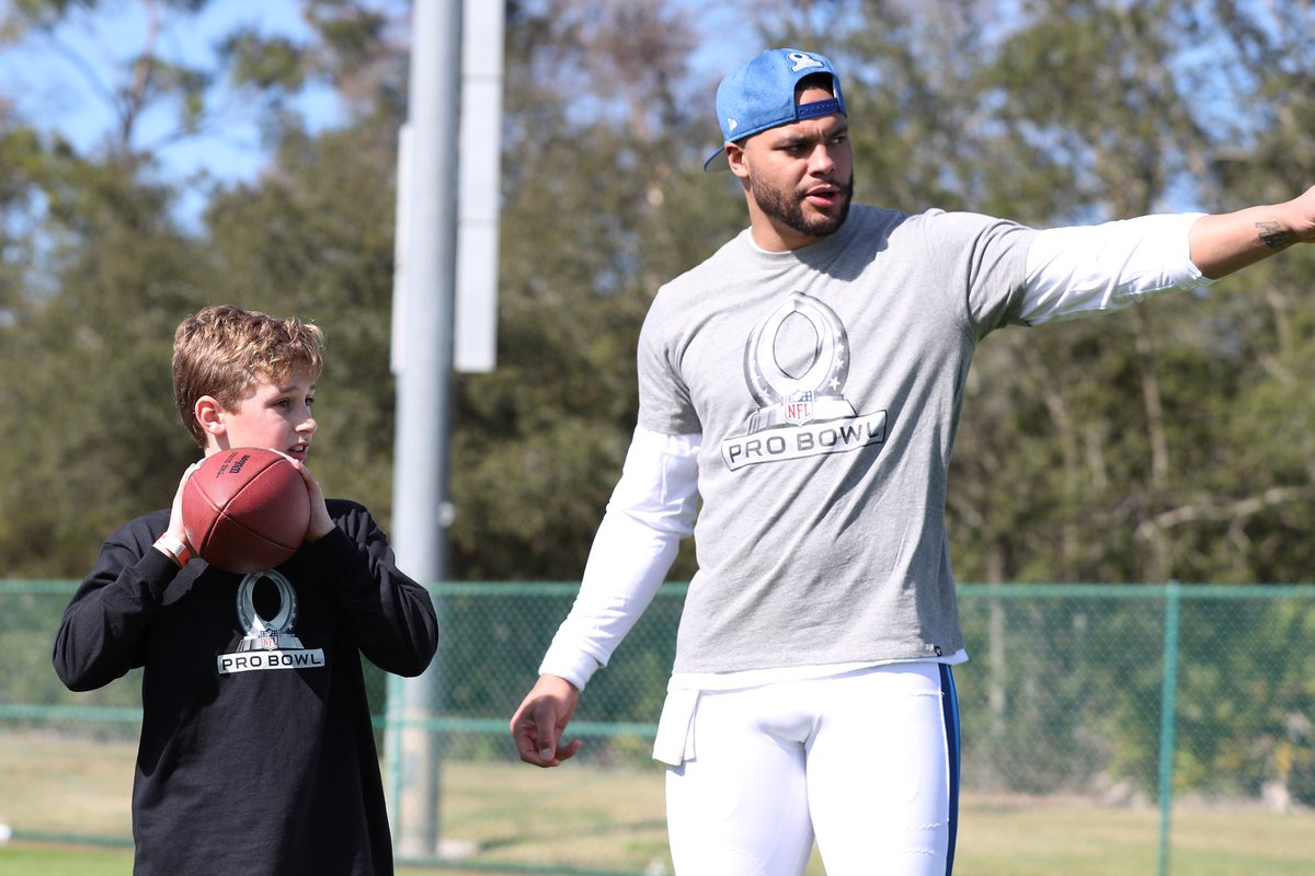 yoskers's tweet photo. RT @MarriottRewards: RT @dak: I had a blast today sharing some football knowledge with @MarriottRewards Moments winners at the Pro Bowl. #membersgetit #ad https://t.co/0BsAZDq4sm