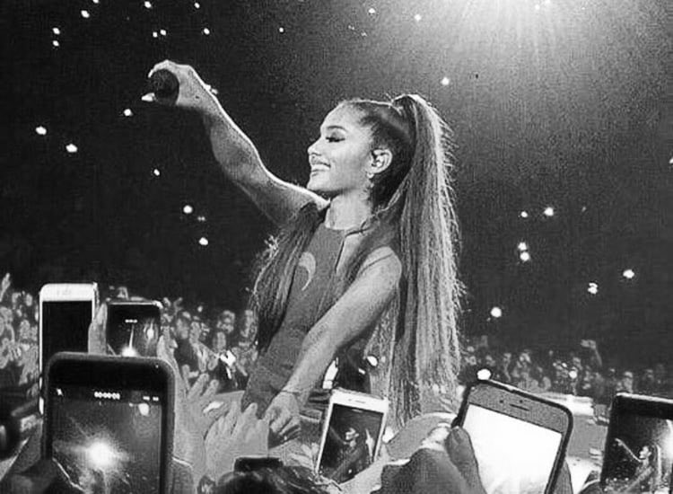 IomIdan's tweet photo. 「 ariana grande sweetener world tour 」
⠀⠀⠀⠀⠀⠀⠀— 23’08’19 ✩ https://t.co/AWOx5kPf0M