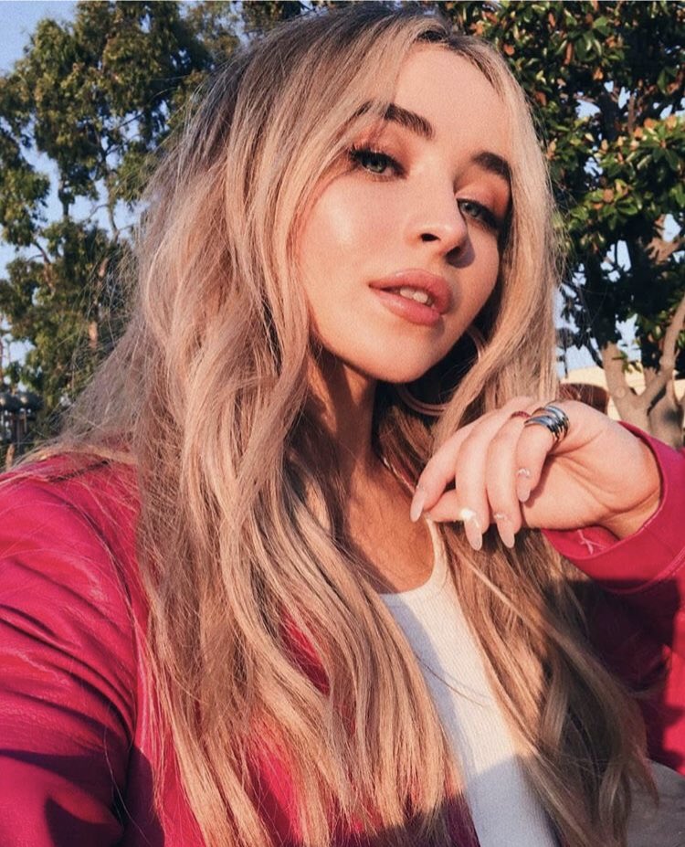 ~Sabrina-Carpenter~ | 2048