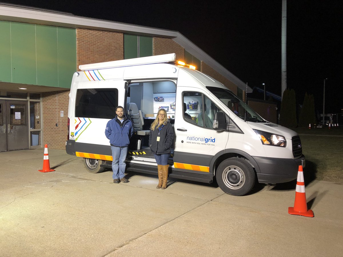 CarmGeer's tweet photo. @nationalgridus manning the mobile community van during the overnight hours to assist customers through the outage at the Gaudet Middle School. They are working hard to get everyone through this outage. Thank you! https://t.co/Wsv7NzbhRB