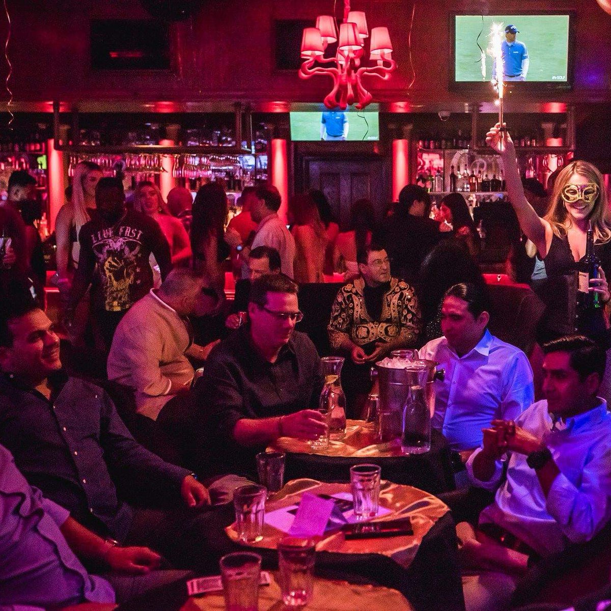 PalazioAustin's tweet photo. Friday Night - Let's PARTY!  #palazioaustin #bottlepoppin https://t.co/EIIsDYZQW8