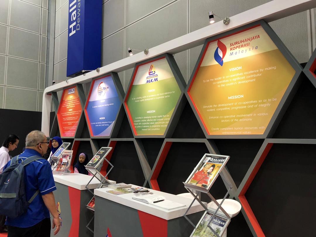 mhe2019's tweet photo. As you enter the hall you will see the faces of @MEDMalaysia &amp; agencies under it. This area will tell you background &amp; functions of each agencies. You can ask questions too. Come here &amp; say hi!

#mhe2019
#mys2japan https://t.co/82VdVyYq05