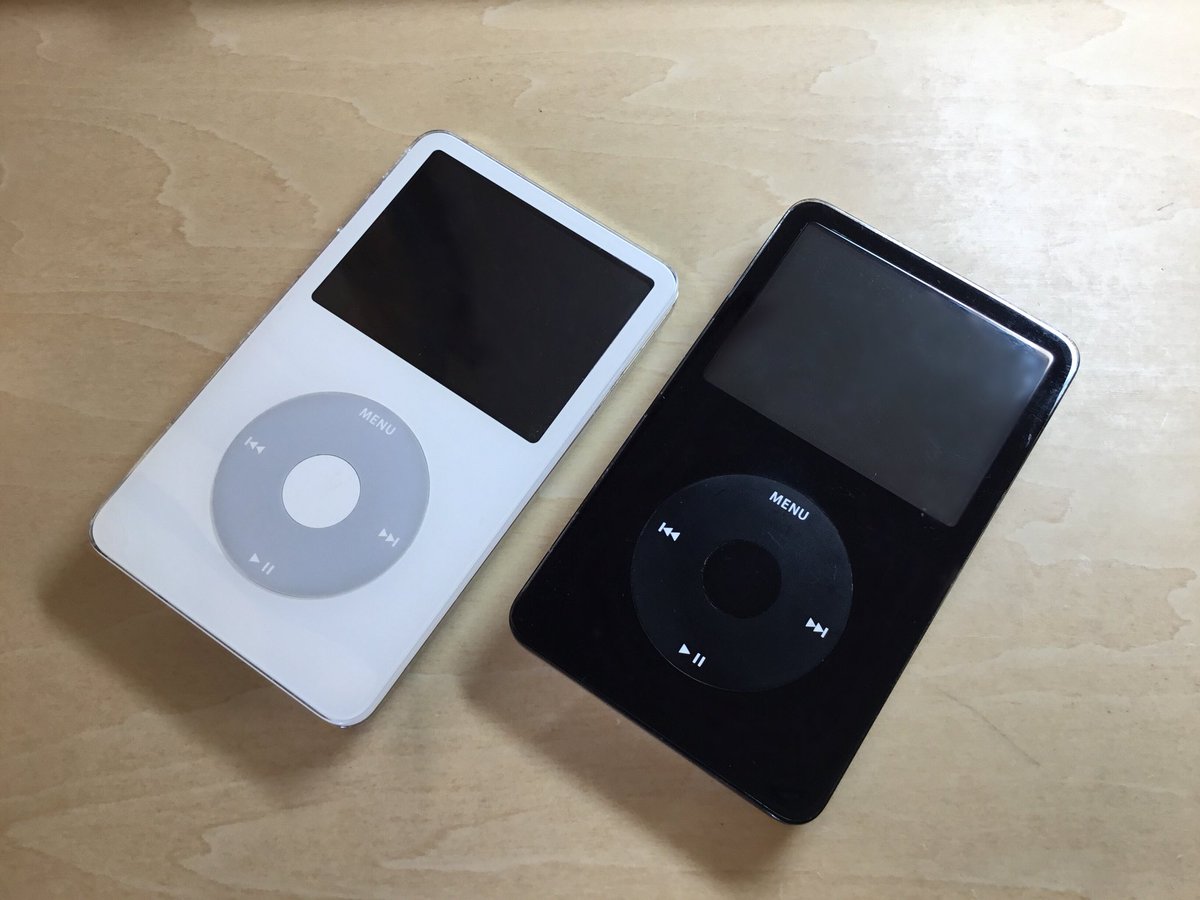 teke3in's tweet photo. 白と黒
美しい…
#iPod5th #iPod第5世代後期 #iPodtouch5th #iPodtouch6th #iPhone1st #iPhone2G #iPhone3GS #iPhone5c #iPhone5s #iPod #iPhone #Apple https://t.co/NRSkglOx5G
