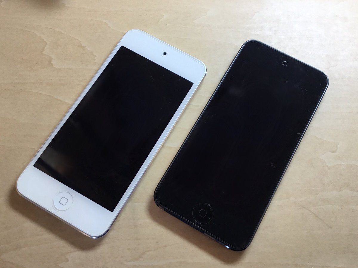 teke3in's tweet photo. 白と黒
美しい…
#iPod5th #iPod第5世代後期 #iPodtouch5th #iPodtouch6th #iPhone1st #iPhone2G #iPhone3GS #iPhone5c #iPhone5s #iPod #iPhone #Apple https://t.co/NRSkglOx5G