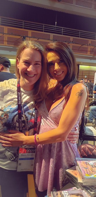 Got to see one of my faves today! @EvaLongxxx So great!! #AEE2019 https://t.co/cG20u3zJt8