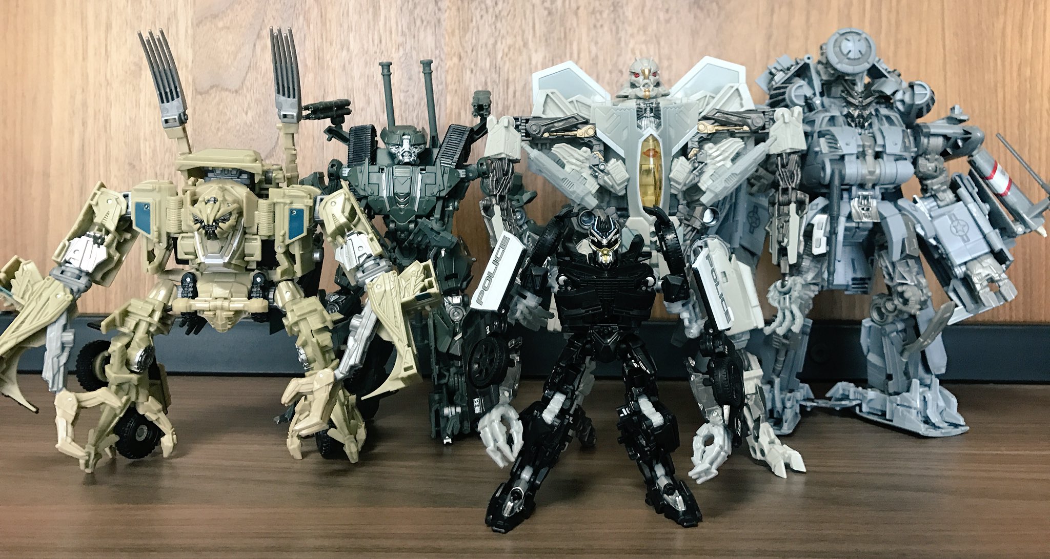 トランスフォーマー スタジオシリーズ メガトロン バリケード