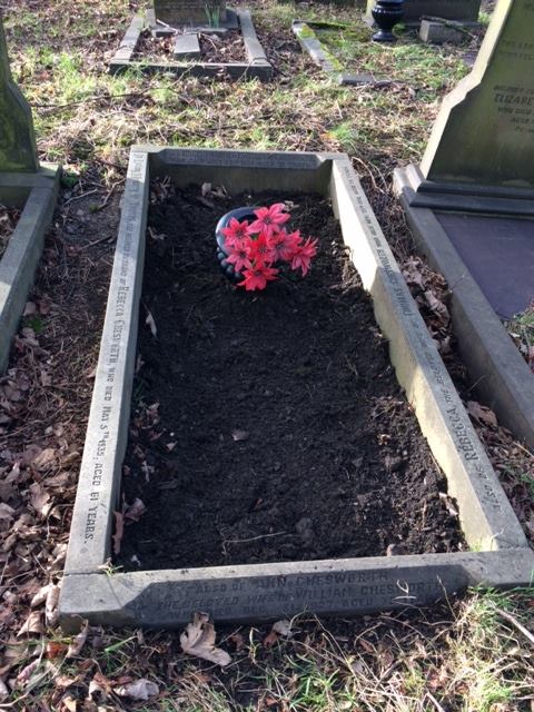 FriendsofFOPCC's tweet image. The first of the daffodils are open!  We have been clearing the path and topping up some of the graves which had sunk with the soil.  We have a few projects underway if anyone would like to help out.  A lovely day today but a bit windy.