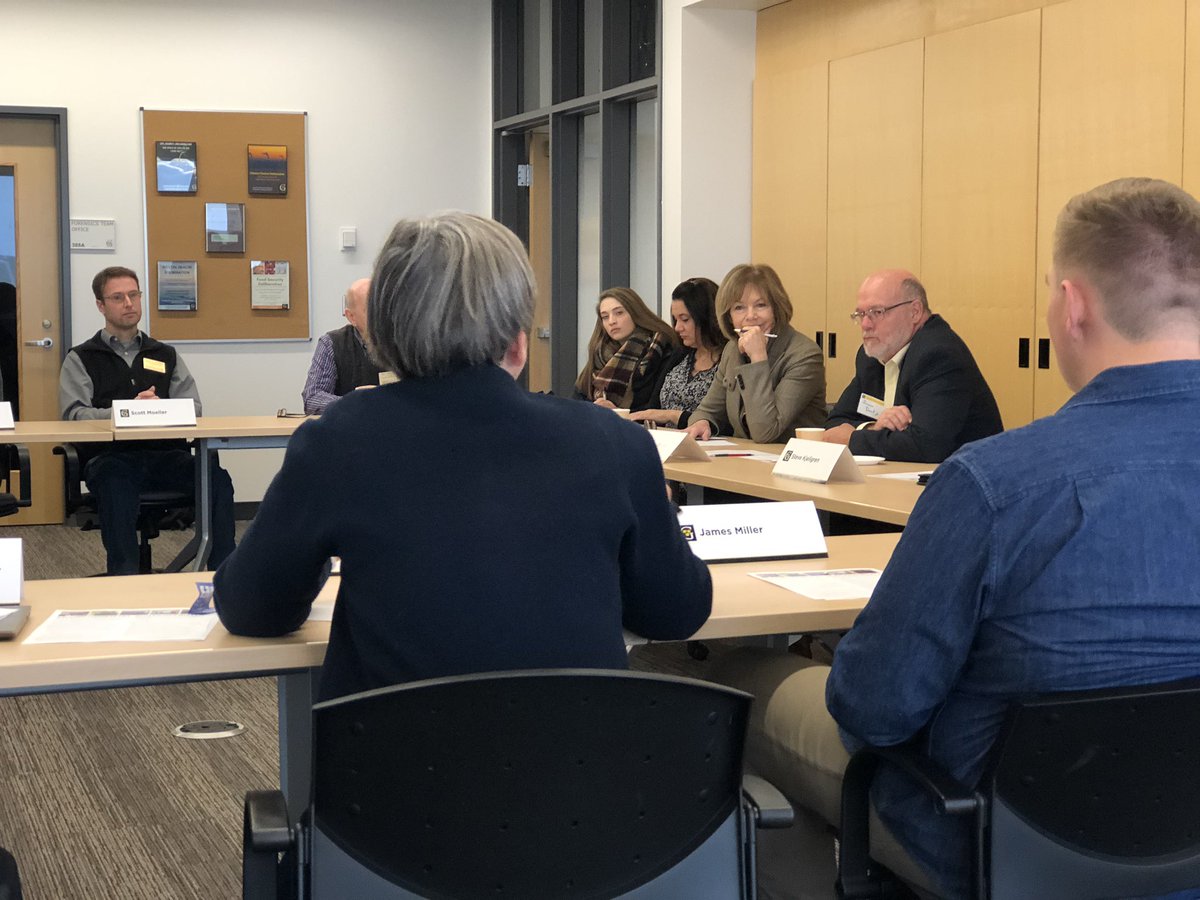 gustavus's tweet photo. .@SenTinaSmith visited campus this morning to talk with students, faculty, and staff about environmental sustainability efforts at Gustavus and beyond. #whygustavus https://t.co/ePR4g3Z8kP