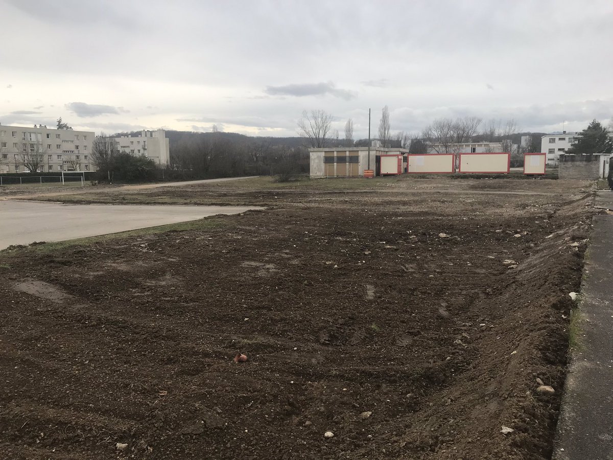 XavierODO's tweet photo. #pôleenfance Robert Malfroy de @villedegrigny69 : c’est parti! Après la pose de la première pierre, les 🚧 de terrassement et de préparation de chantier ont commencé cette semaine! 11 mois de travaux pour un beau projet au service de la jeunesse! Avec @auvergnerhalpes et #CAF69 https://t.co/ybMI4MTUqZ