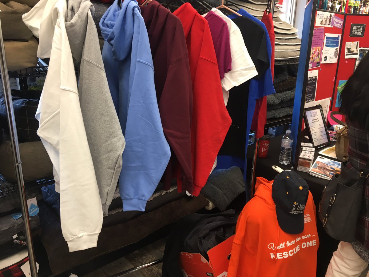 emmabutl930's tweet image. Get some rescue bling, sweaters hats and shirts are for sale. All sales go to a good cause #jrn417 #jrn405 #mediaplexrocks
