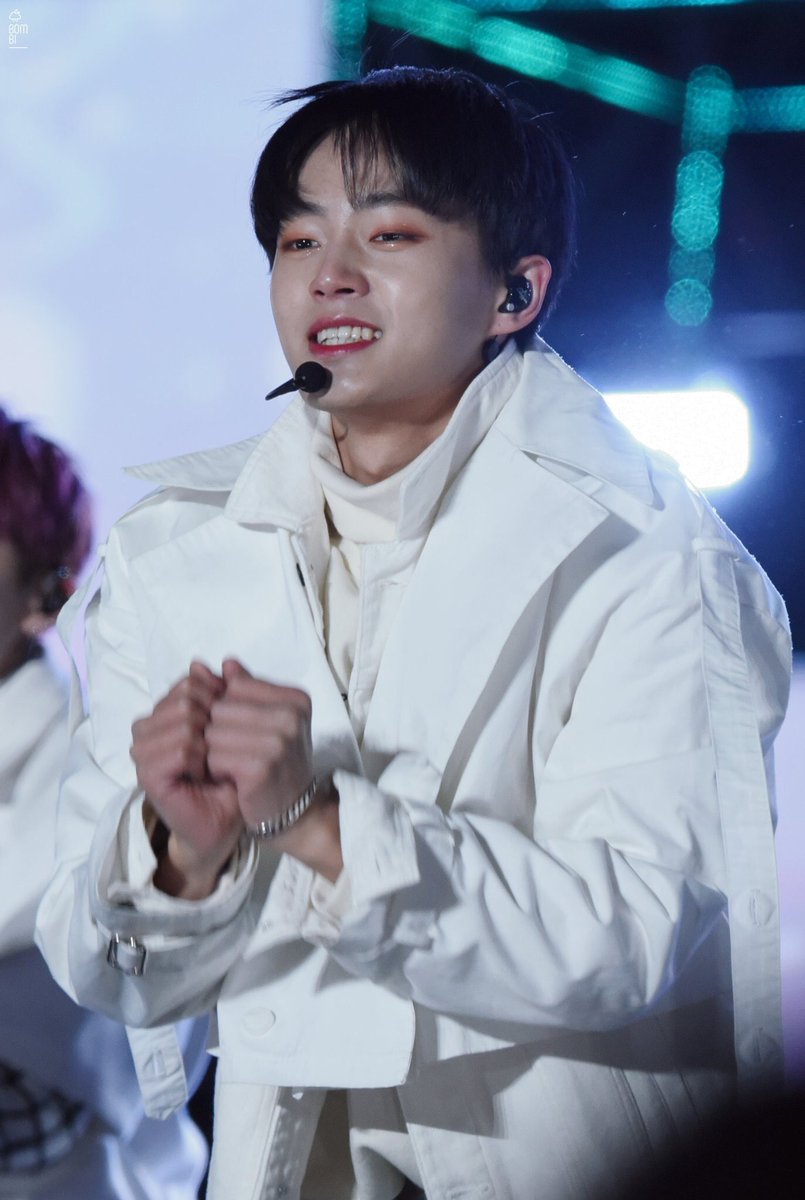 oneyearago_JBJ's tweet photo. ｡ﾟﾟ･｡･ﾟﾟ｡ 
。  180210 #김용국 
　ﾟ･｡･ﾟ https://t.co/Kn4seGcZeZ