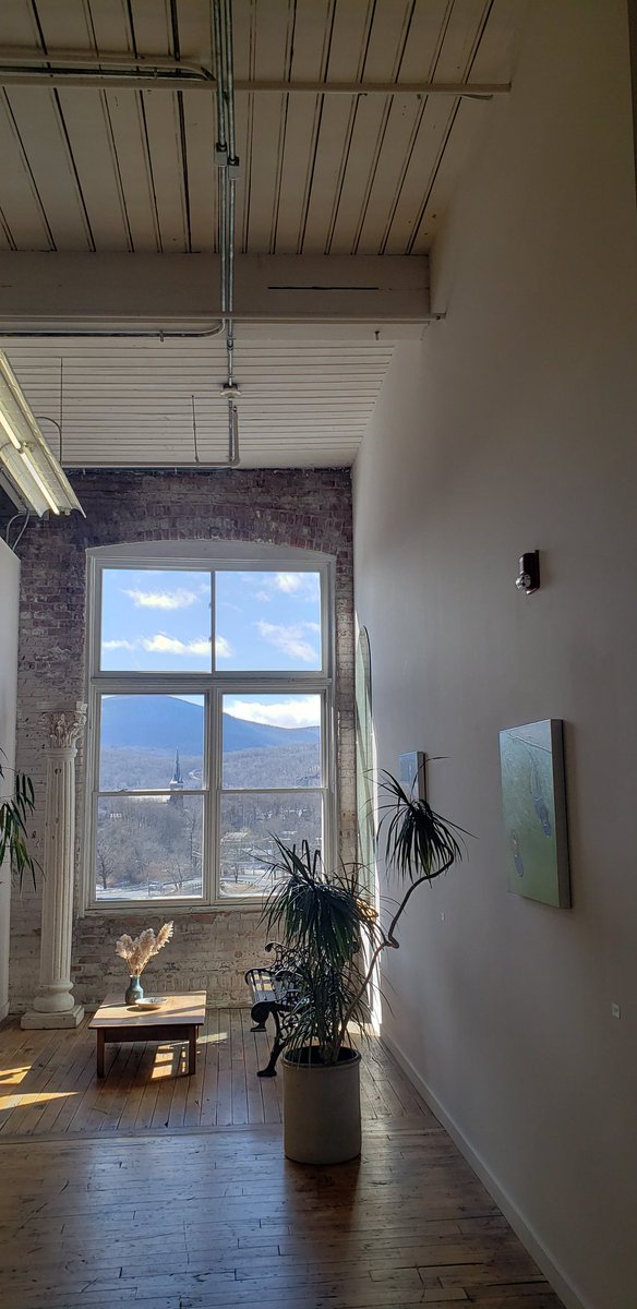 thearchibrarian's tweet photo. If someone had told me, when I was 14, that my life would one day be: driving to Massachusetts on an early, windy, sunny Saturday, to pick up books, and that I'd then get to spend two days surrounded by art, I would've laughed.

But, here we are. 

#NowIsBetter https://t.co/EwbZXqNvMf