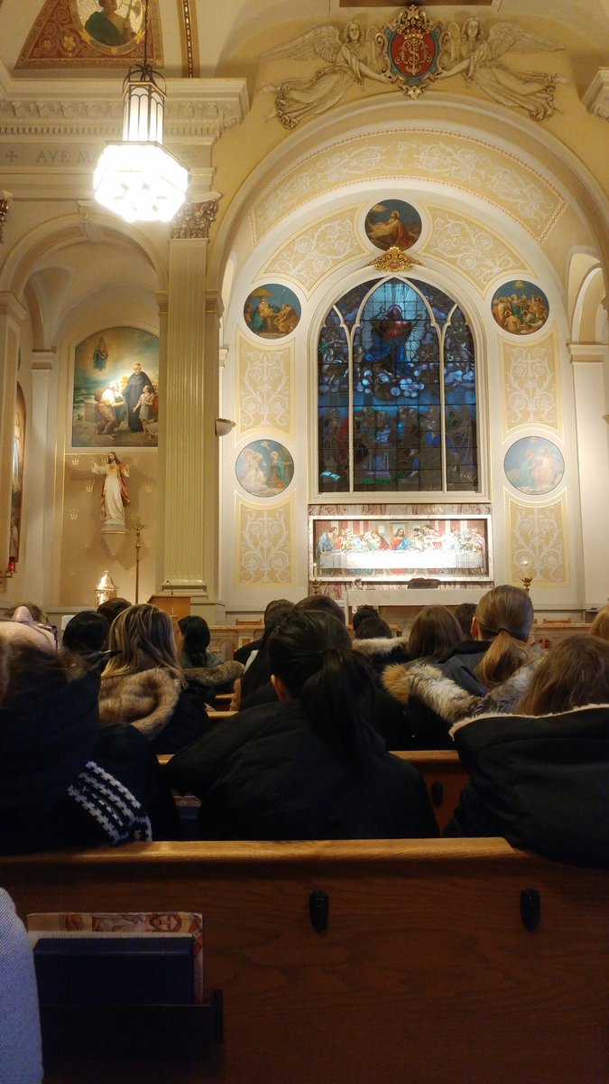 crowellj17's tweet photo. It was early morning mass for these future world leaders in the first Italian Catholic church in Chicago...instilled with the Word of the Lord to prepare for the busy day ahead. God bless. #crusaderstakechicago @HCDSB @Principal_AHS https://t.co/3PY8mBLHxJ