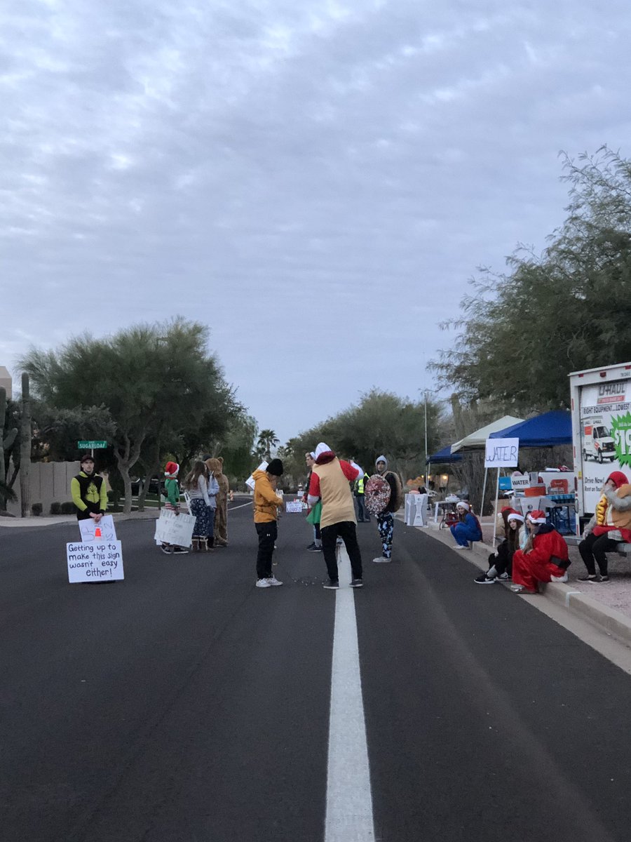 Sinclair11Logan's tweet photo. Phoenix marathon #bmophx https://t.co/qBijsNZteC