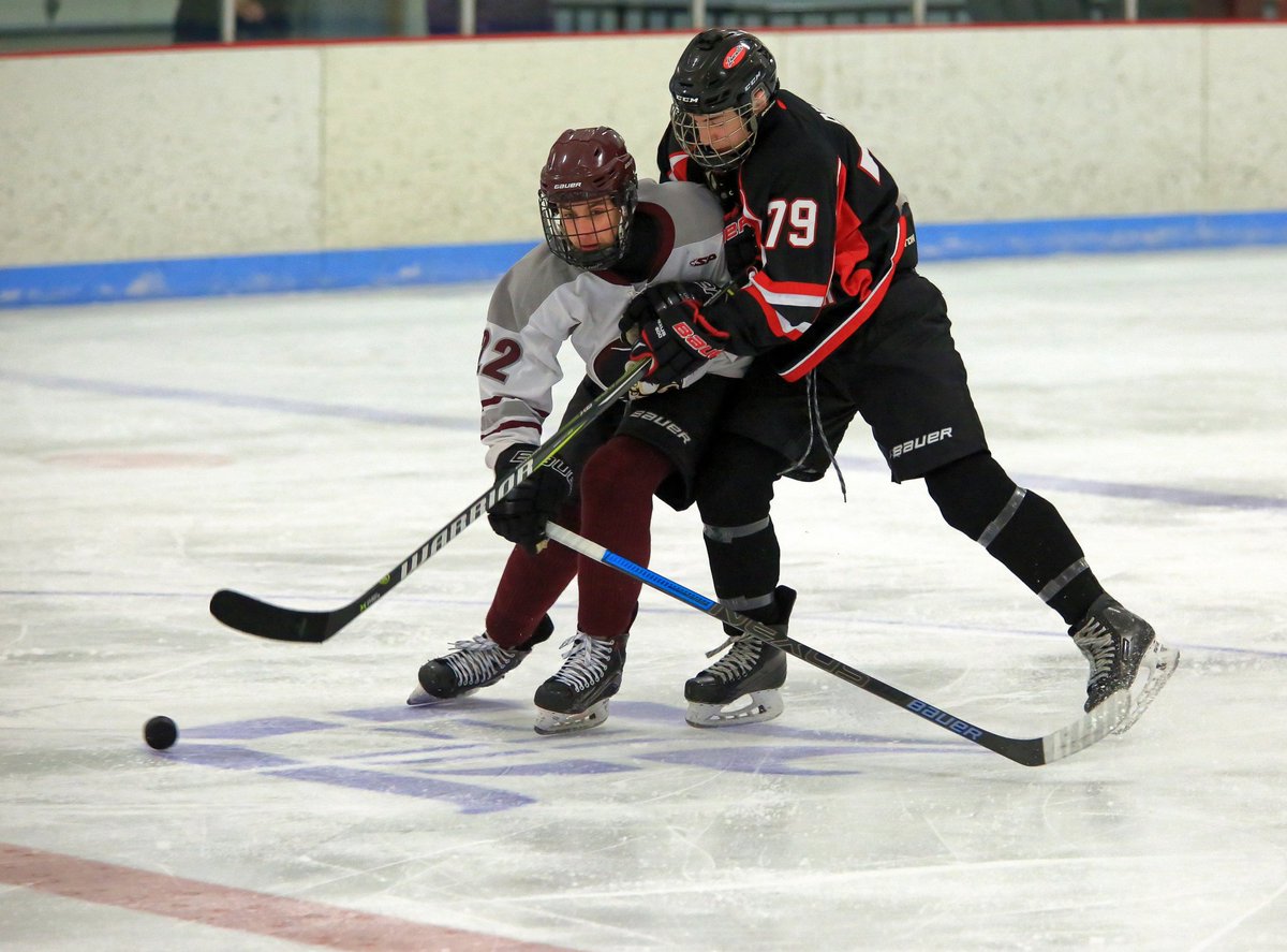 SjciVar's tweet image. 🚨 SENIOR NIGHT 🚨
Come see @SJCIAthletics Varsity Maroon take on @CHSvarclubhky 9PM at North Buffalo Ice Rink
Senior Ceremony prior to the game as both teams celebrate their Seniors
It's also a preview of next weekend's semifinals matchup!
#PlayoffPreview #GoMaroon #Brotherhood