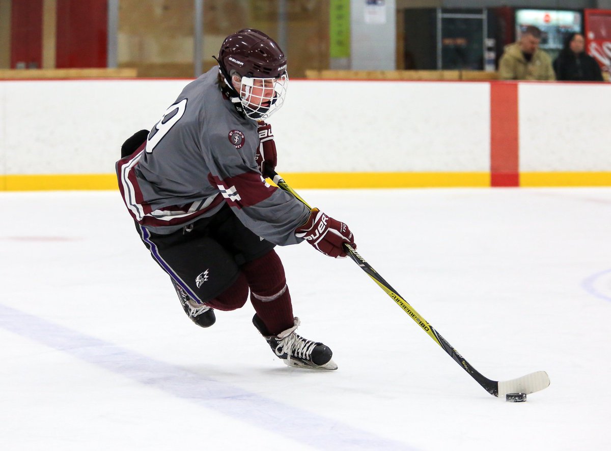 SjciVar's tweet image. 🚨 SENIOR NIGHT 🚨
Come see @SJCIAthletics Varsity Maroon take on @CHSvarclubhky 9PM at North Buffalo Ice Rink
Senior Ceremony prior to the game as both teams celebrate their Seniors
It's also a preview of next weekend's semifinals matchup!
#PlayoffPreview #GoMaroon #Brotherhood
