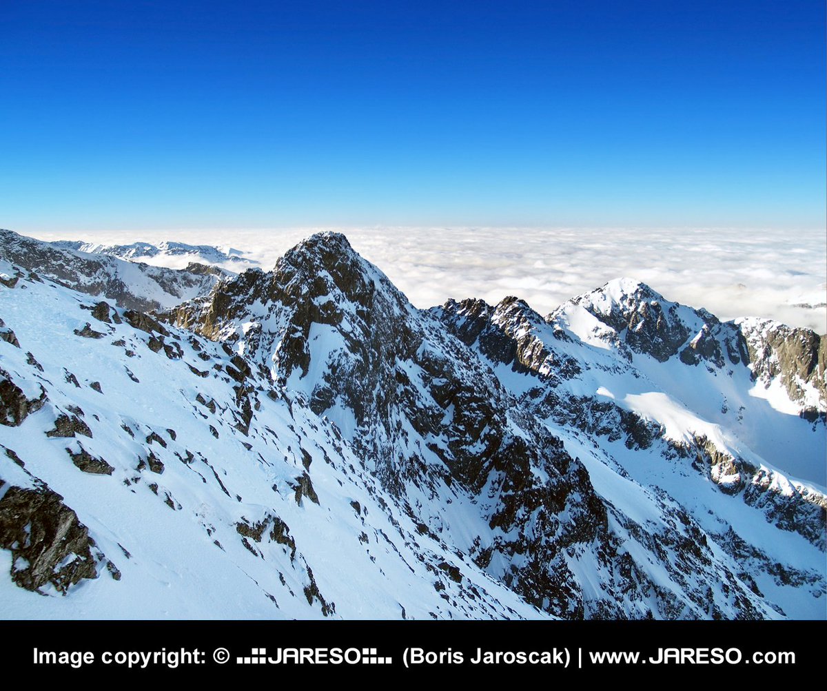jareso's tweet photo. I simply don't have enough of #Slovak #winter #mountains, so here is another #panorama of #HighTatras, located in the heart of #Europe – #Slovakia. This is the view that is seen when standing close to the top of #LomnickyPeak, in #TatrasNationalPark, #TANAP, northern #Slovakia. https://t.co/DIXCRgAagM