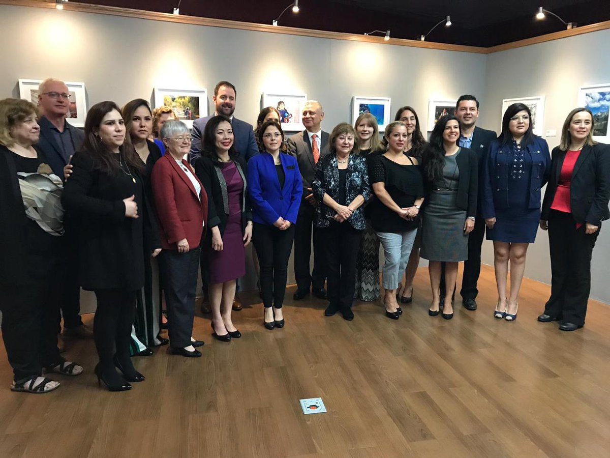 OWITTORONTO's tweet photo. Canadian delegates in Monterrey, Mexico with Nuevo Leon State and Canadian consulate officers during Mexico trade mission led by  @OWITTORONTO #shetrades Congrats to our Alma Farias on a successful and productive visit to Monterrey! https://t.co/A1M0U5ydLm